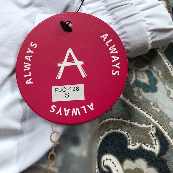 NWT joggers - Picture 3 of 4